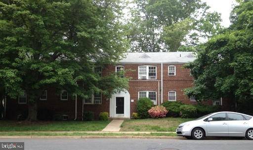 1217 N KENSINGTON ST, Arlington, VA 22205