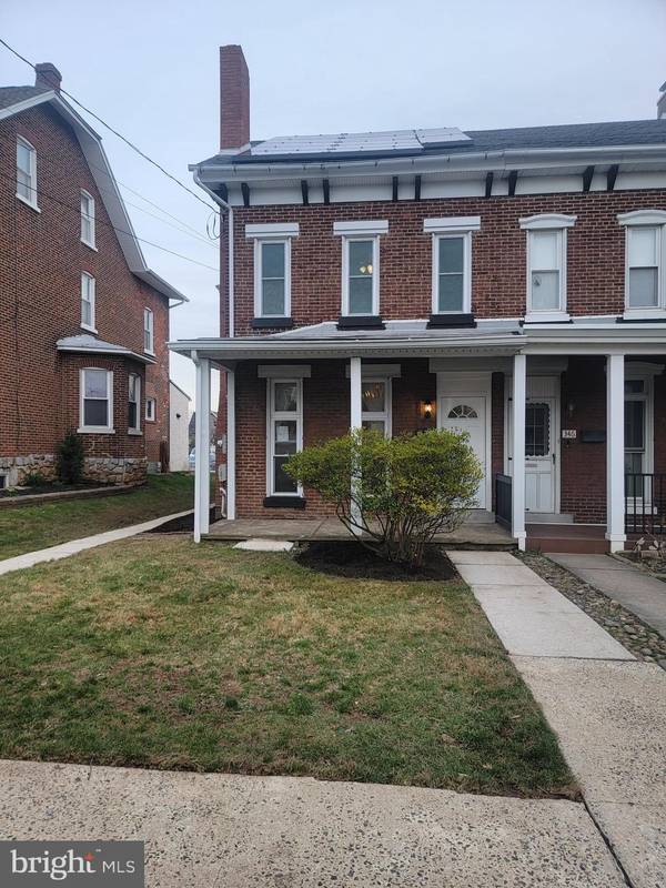 348 WALNUT ST, Royersford, PA 19468