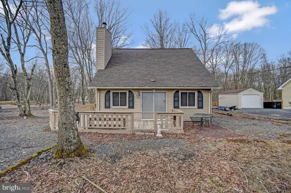 51 MACCAULEY RD, Albrightsville, PA 18210