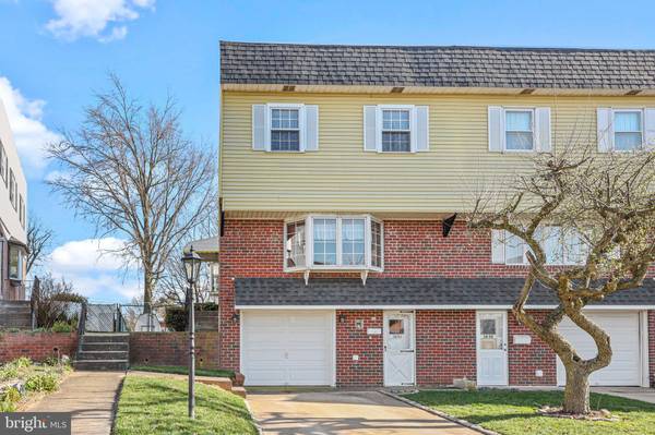 3852 VIOLET DR, Philadelphia, PA 19154