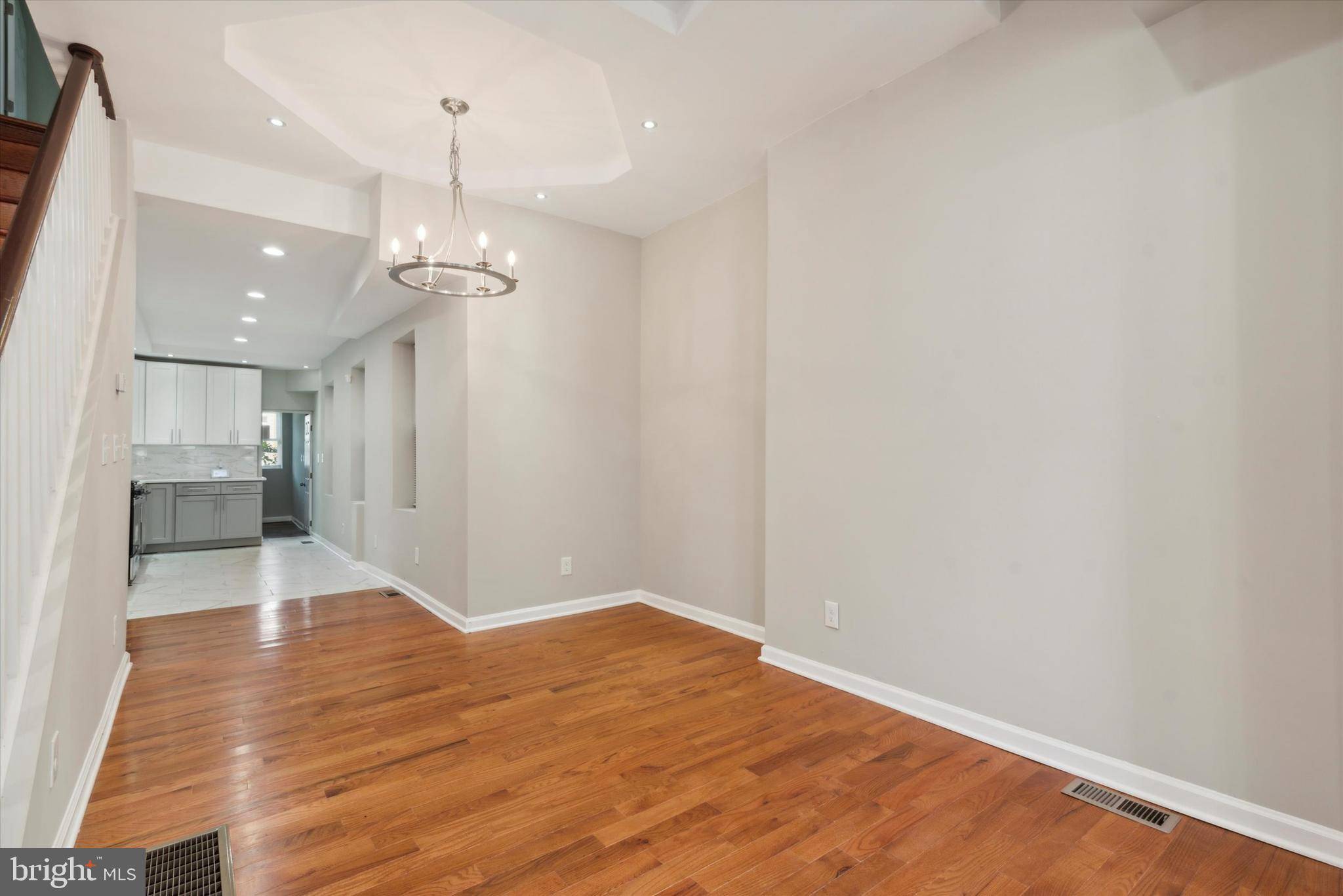 Philadelphia, PA 19122,725 W MONTGOMERY AVE