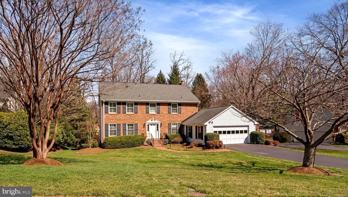 Mclean, VA 22102,7740 BRIDLE PATH LN