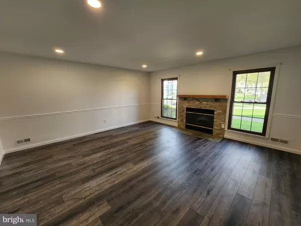 163 CROWN PRINCE DR Marlton, NJ 08053