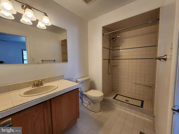 163 CROWN PRINCE DR Marlton, NJ 08053