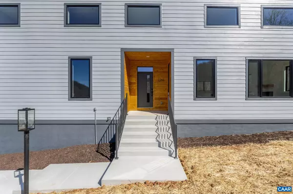 Charlottesville, VA 22911,2390 LONICERA WAY