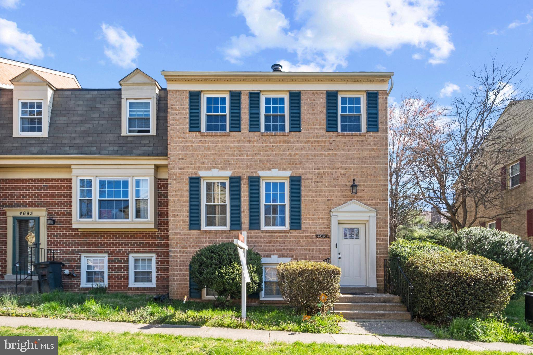 4695 FORESTDALE DR, Fairfax, VA 22032