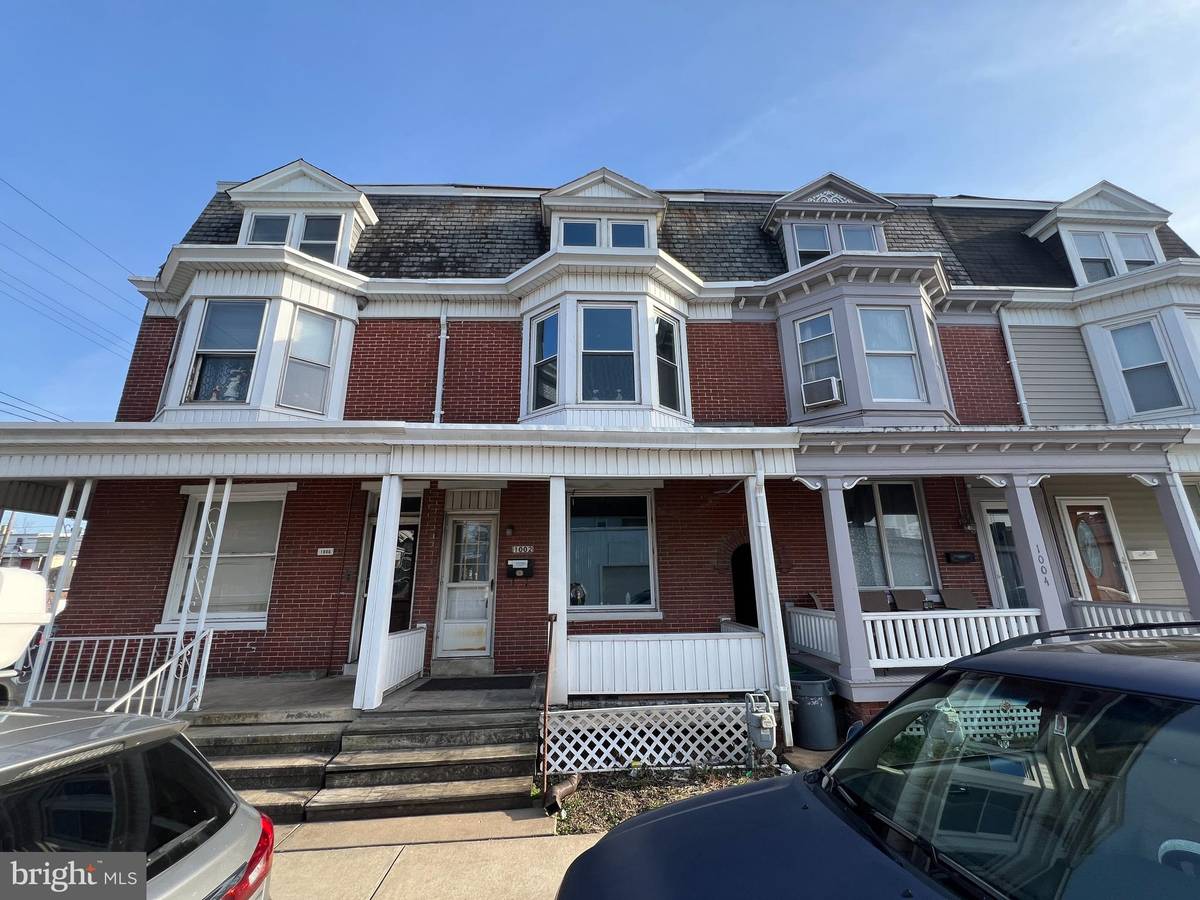 York, PA 17404,1002 W LOCUST ST