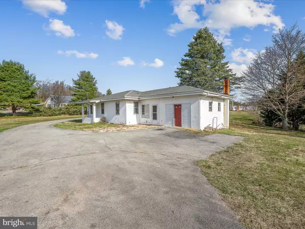 Berkeley Springs, WV 25411,73 MARQUISE LN