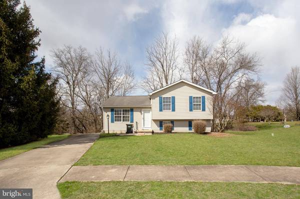 2690 BUTTERNUT LN, York, PA 17408