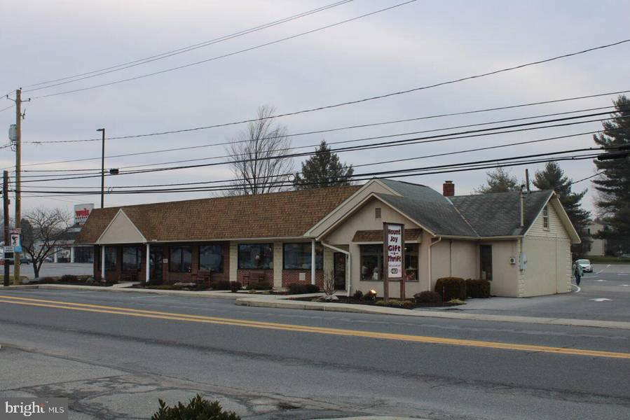 413 W MAIN STREET, Mount Joy, PA 17552