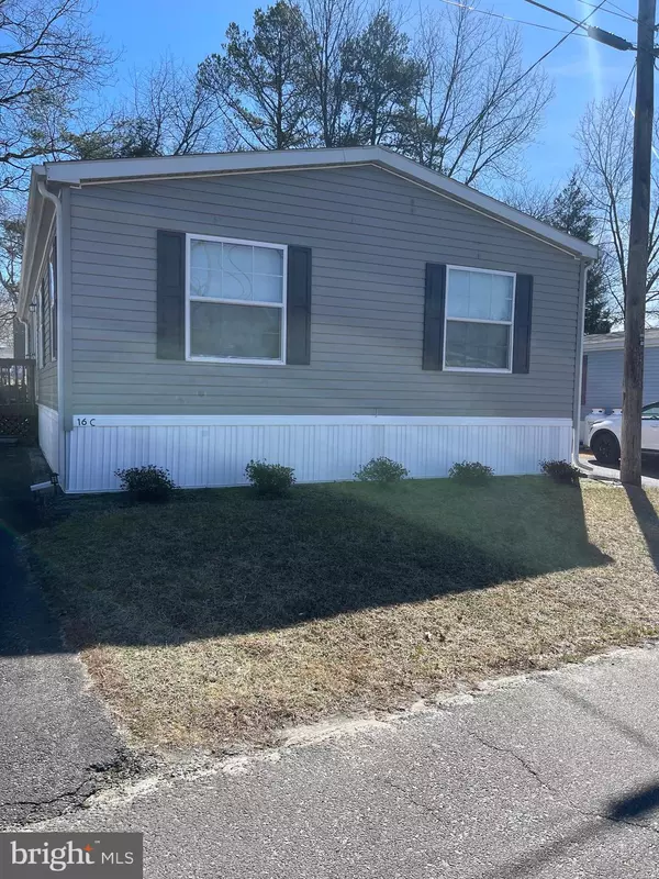 16 CARP LN, Browns Mills, NJ 08015