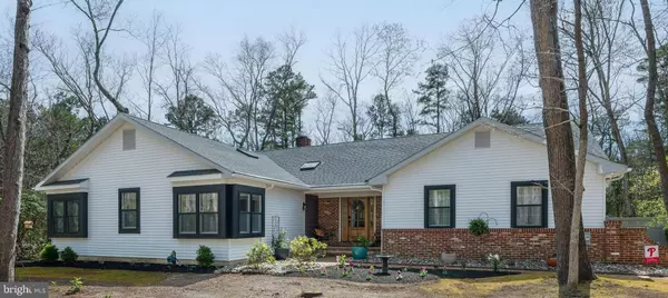 2 ROXBURY DR, Medford, NJ 08055