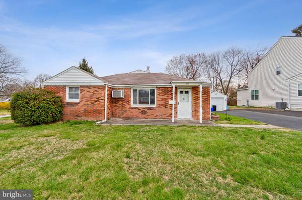 811 WOODBROOK LN, Plymouth Meeting, PA 19462