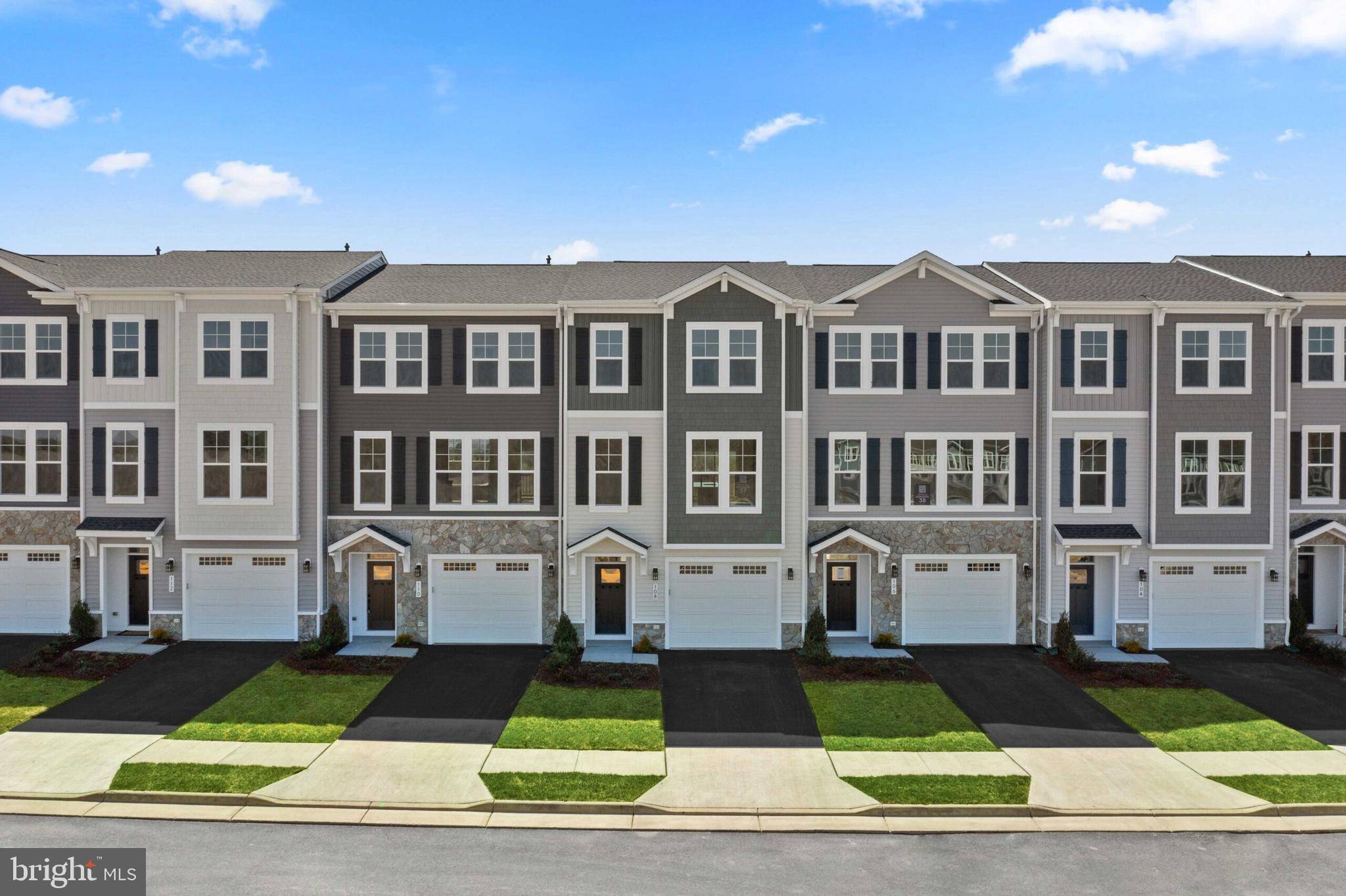 Lake Frederick, VA 22630,145 CHOKE CHERRY CT