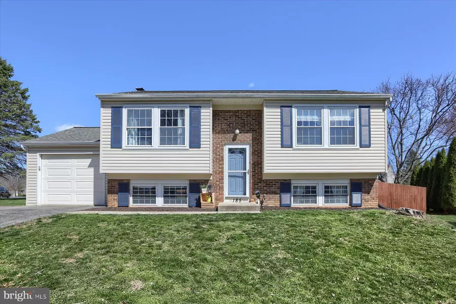 185 WARREN WAY, Lancaster, PA 17601