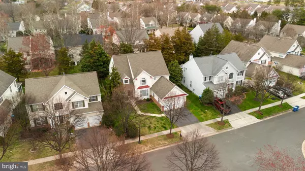 Chantilly, VA 20152,43232 DARKWOODS ST