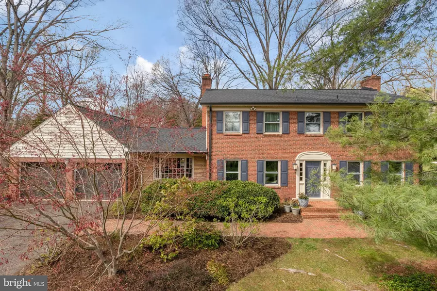 3729 PRINCE WILLIAM DR, Fairfax, VA 22031