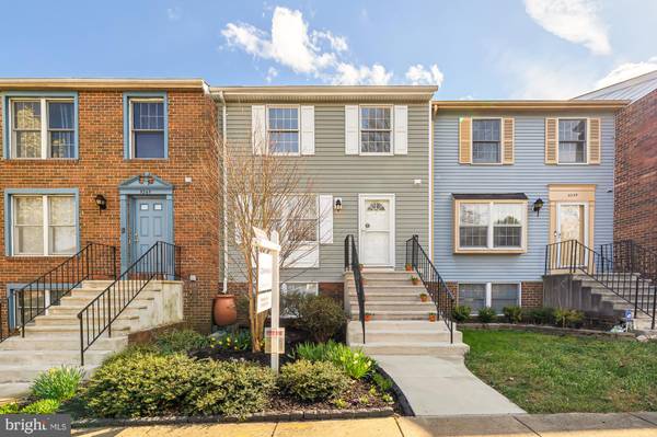 5247 SAINT GENEVIEVE PL, Alexandria, VA 22315