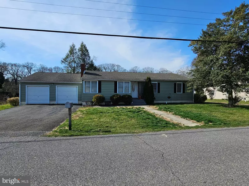 56 LAKESIDE DR, Bridgeton, NJ 08302