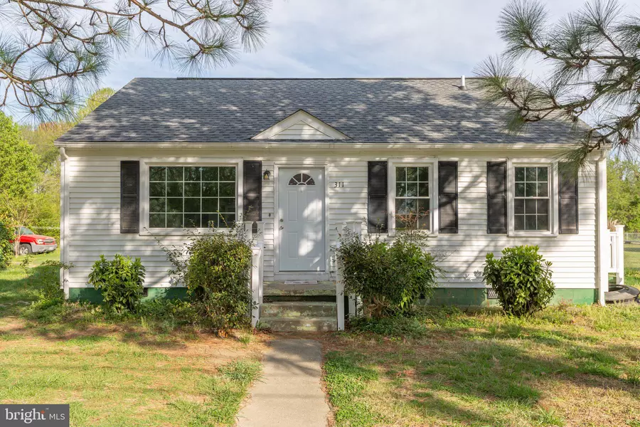 311 LOCUST AVE, Colonial Beach, VA 22443