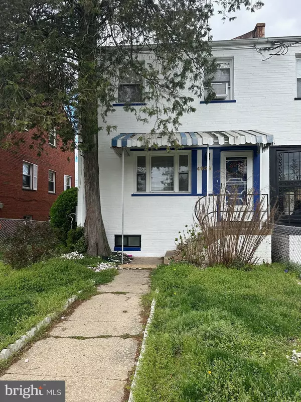 4956 SARGENT RD NE, Washington, DC 20017