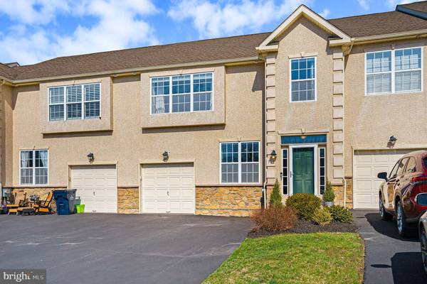 367 MANOR CIR, Harleysville, PA 19438