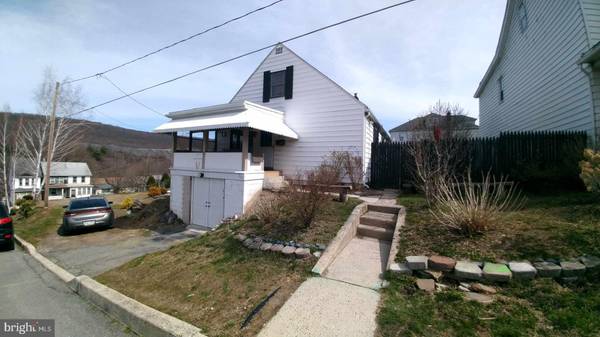 211 7TH ST, Coaldale, PA 18218