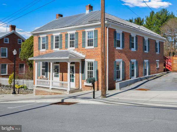 3 MAIN ST, Keedysville, MD 21756