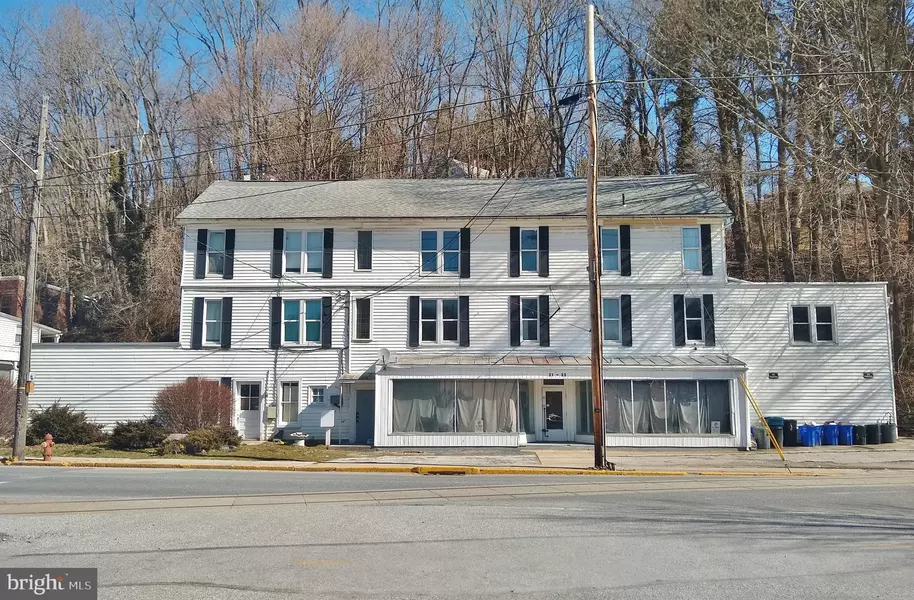 31 MAIN ST, Glen Rock, PA 17327