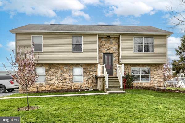 211 N EAST ST, Hummelstown, PA 17036