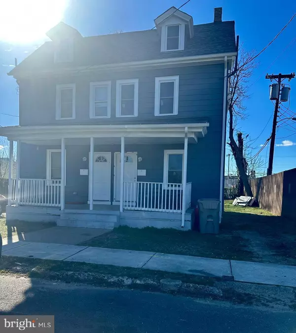 16-18 E WASHINGTON ST, Paulsboro, NJ 08066