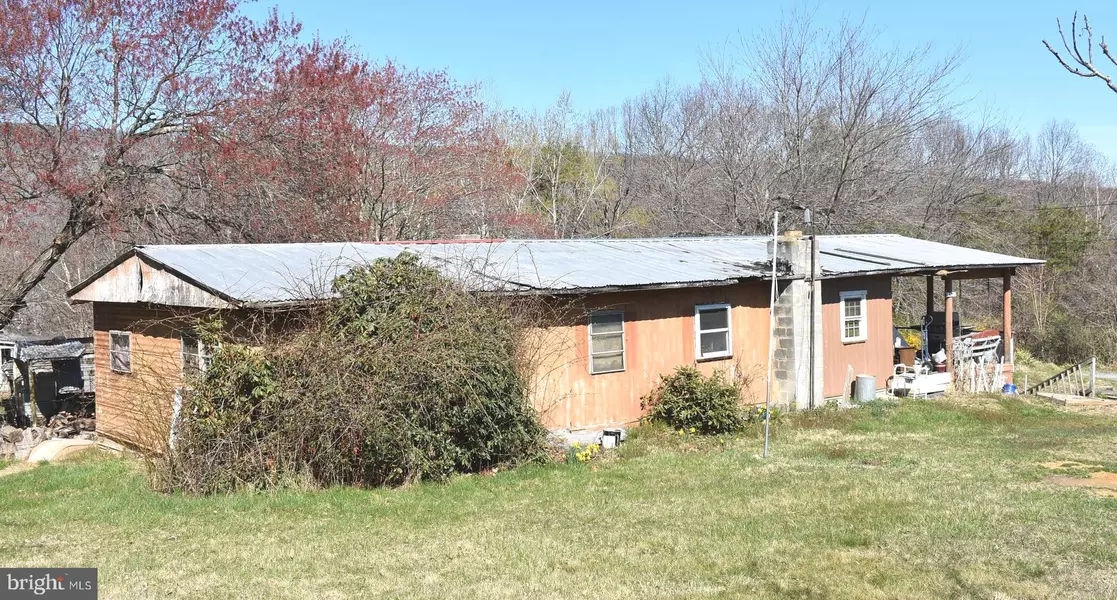 64 APPLE ORCHARD TRL, Berkeley Springs, WV 25411