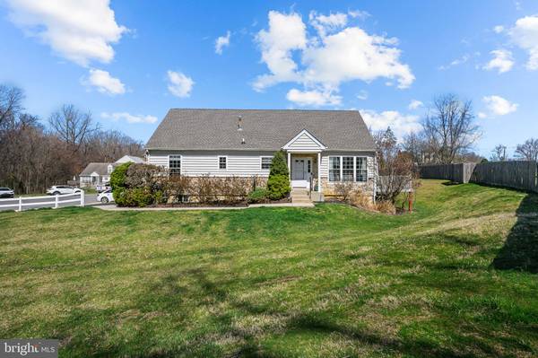 4237 CHATHAM CIR, Upper Chichester, PA 19014