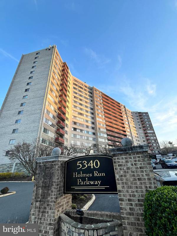 5340 HOLMES RUN PKWY #1401, Alexandria, VA 22304