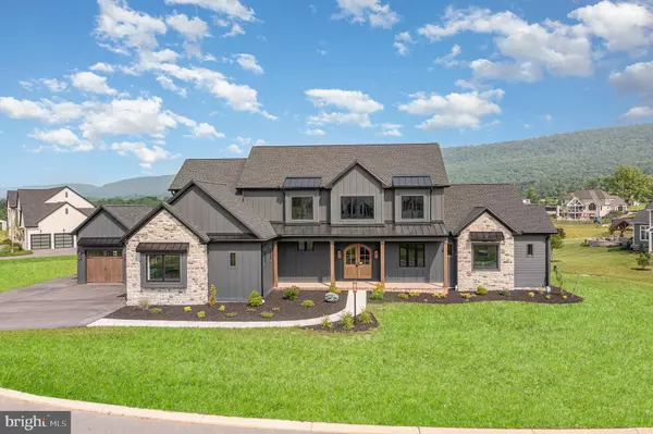 10 SAILFISH DR, Mechanicsburg, PA 17050