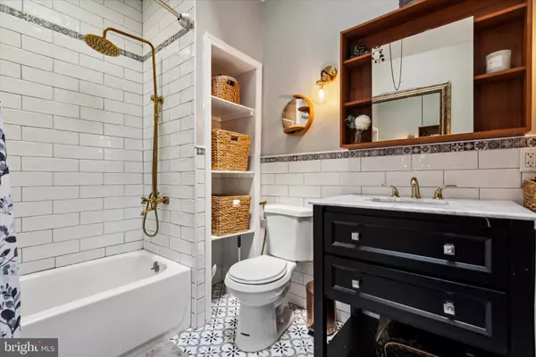 6045 WHARTON ST Philadelphia, PA 19143