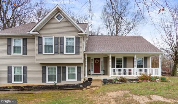 2 BALDWIN DR, Fredericksburg, VA 22406