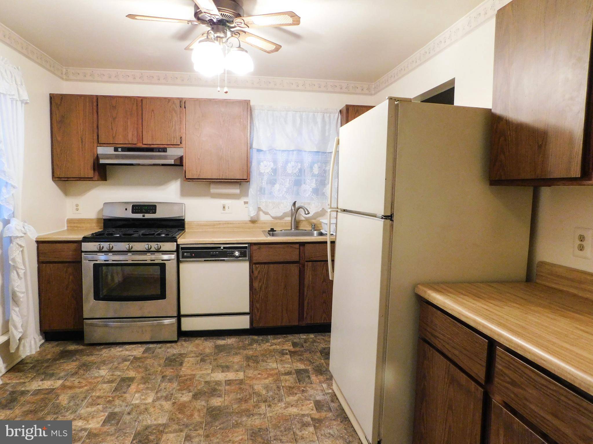 Norristown, PA 19401,430 SAW MILL CT