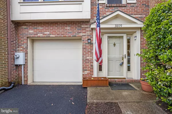 Alexandria, VA 22304,3809 USHER CT