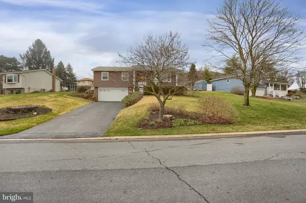 Lemont, PA 16851,1073 CORTLAND DR