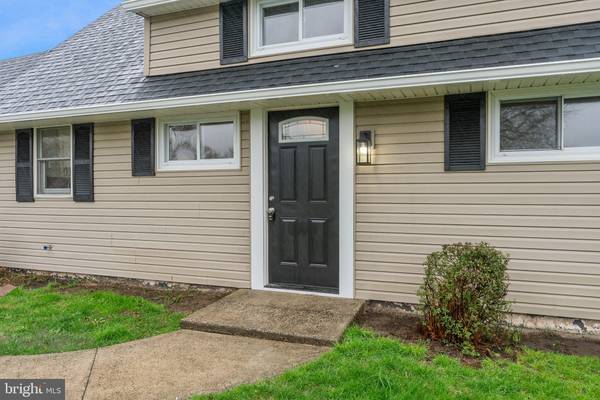 Levittown, PA 19055,88 CORAL LN