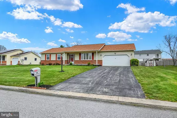 Hanover, PA 17331,23 BLUE SPRUCE DR