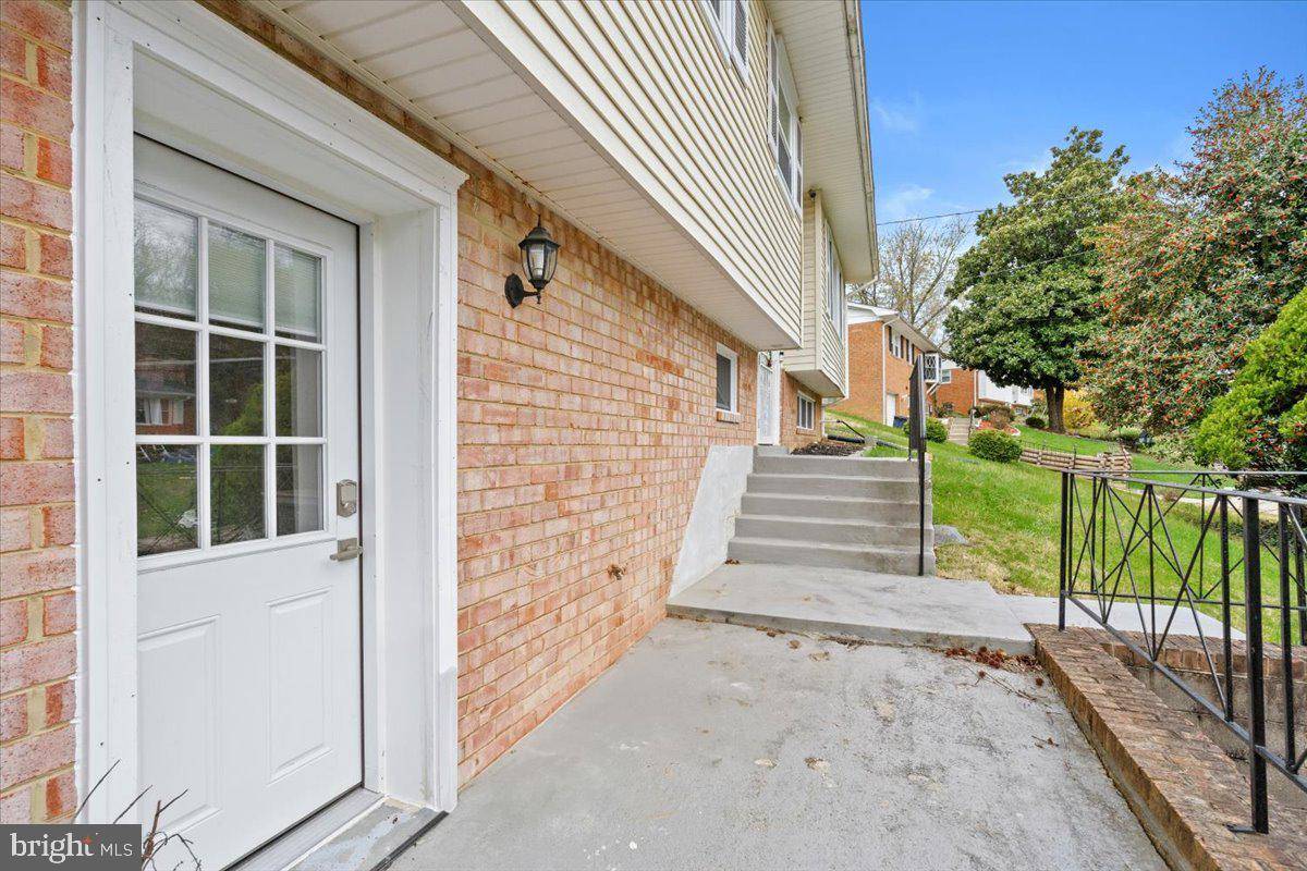 Fort Washington, MD 20744,7504 HARPERS DR
