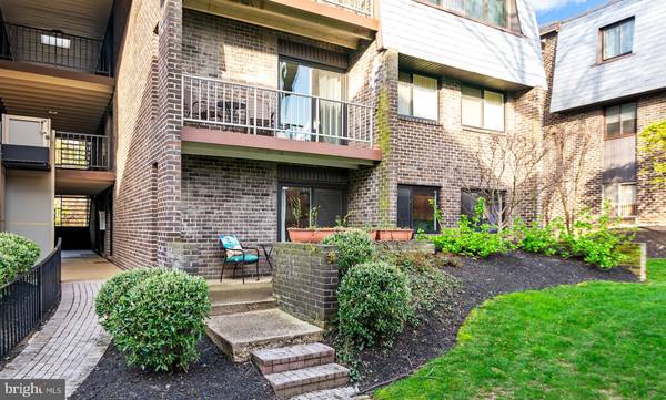 14 STONEHENGE CIR #14-2, Pikesville, MD 21208