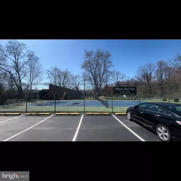 603 PLAYA DEL SOL Cherry Hill, NJ 08002