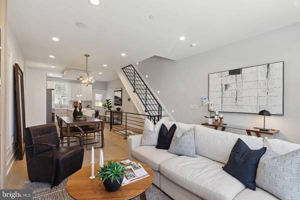 Philadelphia, PA 19122,1728 N ORIANNA ST