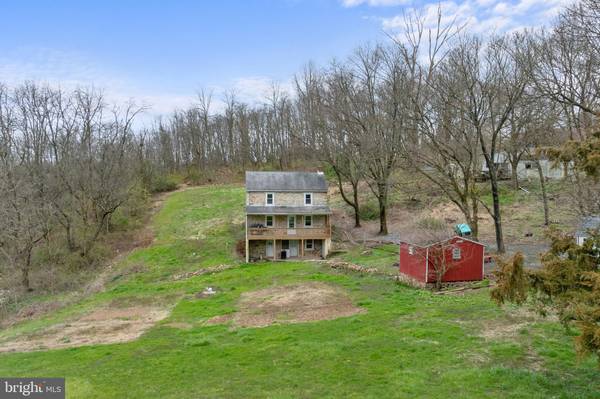 1575 ORCHARD LN, Boyertown, PA 19512