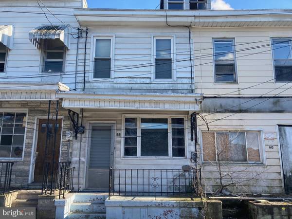 38 W SOUTH ST, Mahanoy City, PA 17948