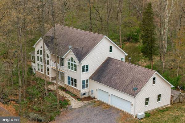 165 ROARING ROCKS, Upper Black Eddy, PA 18972