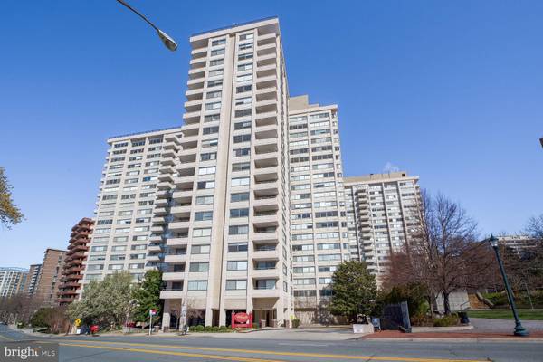 Chevy Chase, MD 20815,4515 WILLARD AVE #820S